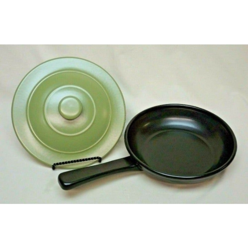 Longaberger Pottery Woven Traditions Flameware 8" Ebony Skillet with Sage Lid